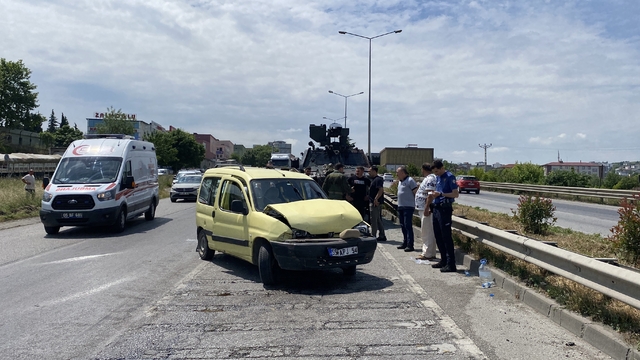 Zırhlı araç ile hafif ticari araç çarpıştı; 1 yaralı
