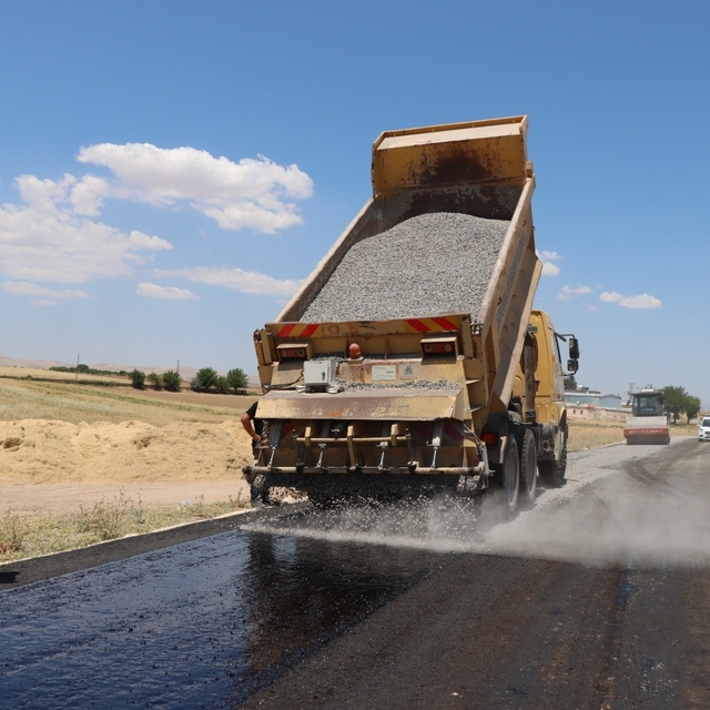 Eyyübiye kırsalında yol standardı yükseliyor
