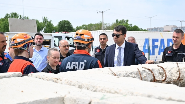 Uşak Valisi Kartal'dan AFAD'a ziyaret