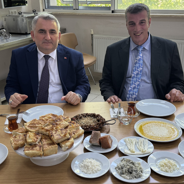 Artvin'in yöresel peynirleri öğrencilerin ellerinde yeni lezzetlere dönüştü...