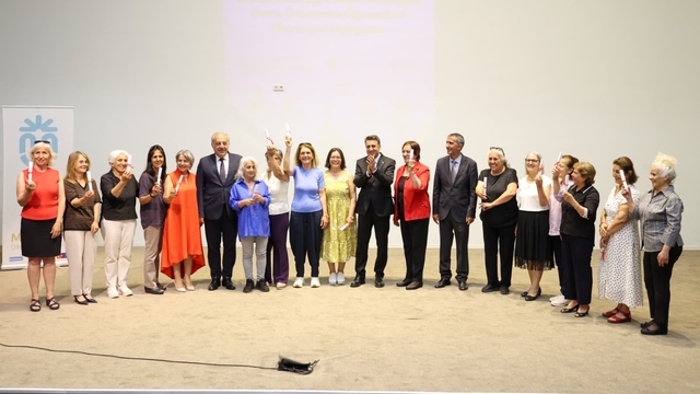 Tunceli'de anlamlı mezuniyet buluşması