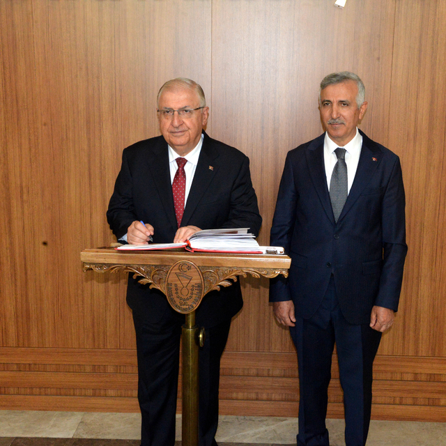 Bakan Güler, Kahramanmaraş'ta birlikleri denetledi (3)