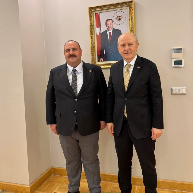 Başkan Hamamcı, İnönü'nün gelişimine katkı sağlayacak projeler için çalışıy...