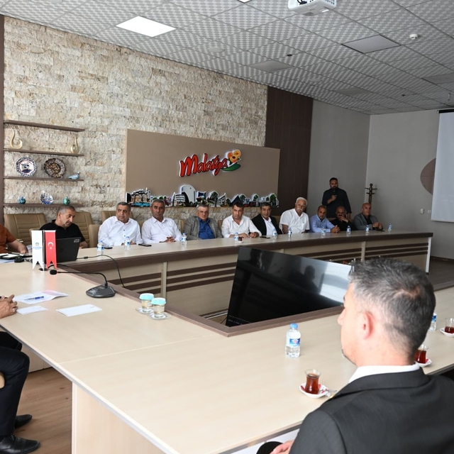 Başkan Er, muhtarların taleplerini dinledi
