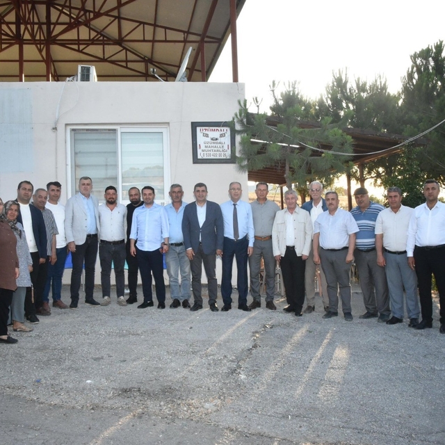 Başkan Yapar, mahalle muhtarlarıyla bir araya geldi