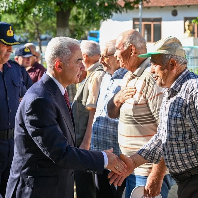 Kırklareli Valisi Turan, sağanaktan etkilenen Ahmetçe köyünü ziyaret etti
