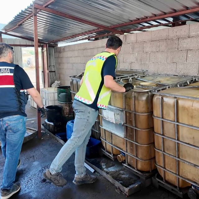 Osmaniye'de 4 bin 248 litre kaçak akaryakıt ele geçirildi