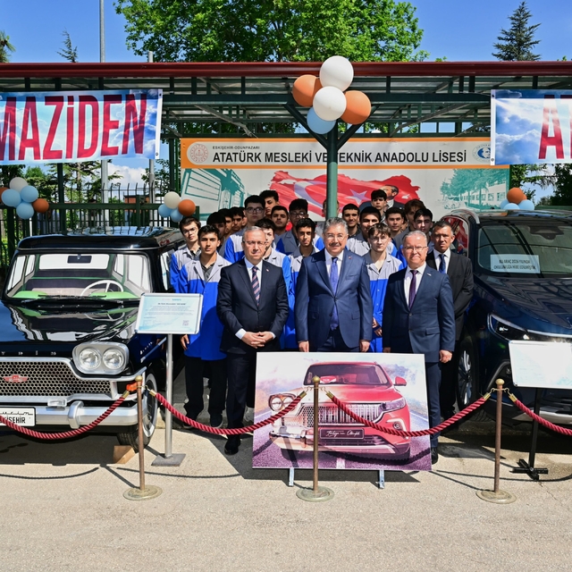 Eskişehir'de 3. Otomotiv Fuarı düzenlendi