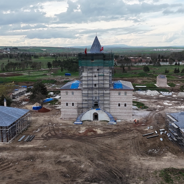 Edirne Sarayı ecdadın mühendislik başarısını gözler önüne seriyor