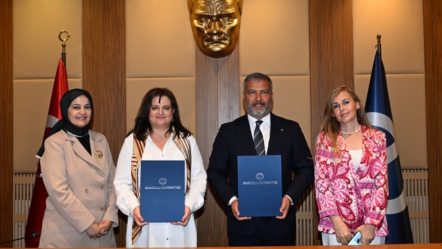 Anadolu Üniversitesi ve Kosovo Haxhi Zeka Üniversitesi arasında akademik iş birliği protokolü imzalandı