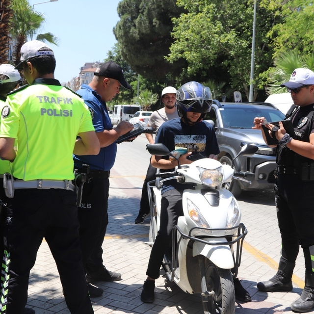 Turgutlu'da yaz aylarının gelmesiyle kask denetimleri artırıldı