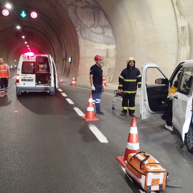 Ayvacık Troya Tüneli'nde trafik kazası tatbikatı yapıldı