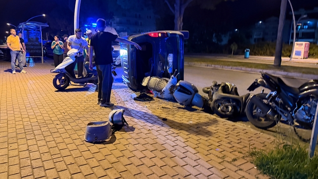 Otomobil takla attı, ortalık savaş alanına döndü
1,98 promil alkollü sürücünün kullandığı otomobil 5 araç ve motosiklete çarptıktan sonra takla attı
