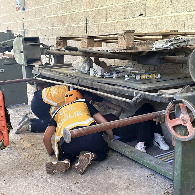 Burdur'da fırtına tatbikatında gerçeği aratmayan görüntüler