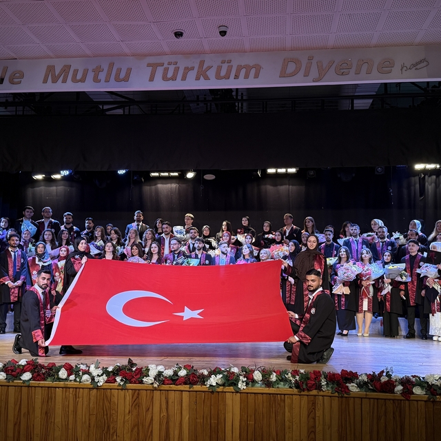 Trabzon Üniversitesi'nde mezuniyet töreni düzenlendi