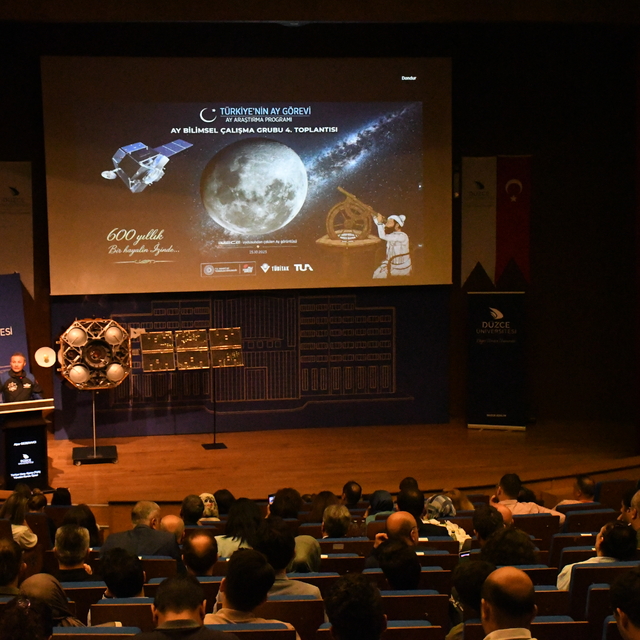 Düzce'de "4. Türkiye'nin Ay Görevi Bilimsel Çalışma Grubu" toplantısı yapıl...
