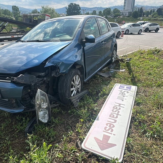 Samsun Şehir Hastanesi Kavşağı'nda yine kaza: 2 yaralı
