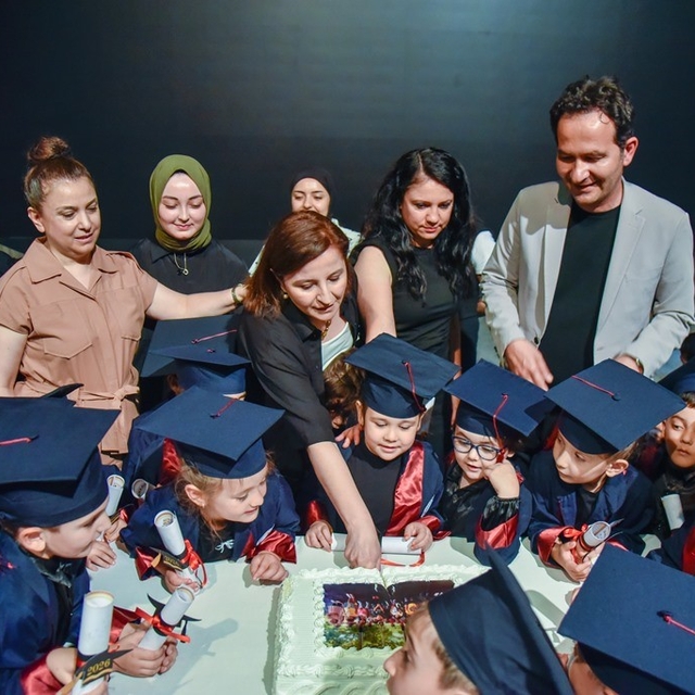 OMÜ Gündüz Bakımevi Anaokulu'nda mezuniyet coşkusu