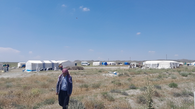 Karapınar'da mevsimlik tarım işçilerinin kaldığı çadır kentte inceleme