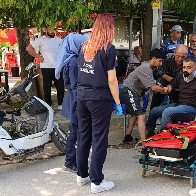 Bursa'da motosiklet otomobille çarpıştı: 1 yaralı