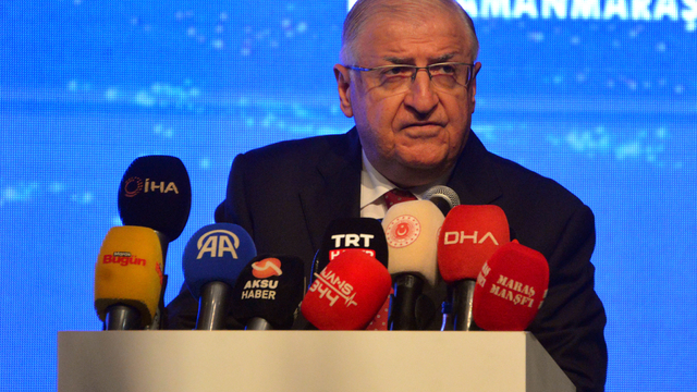 Bakan Güler, Kahramanmaraş'ta birlikleri denetledi (4)