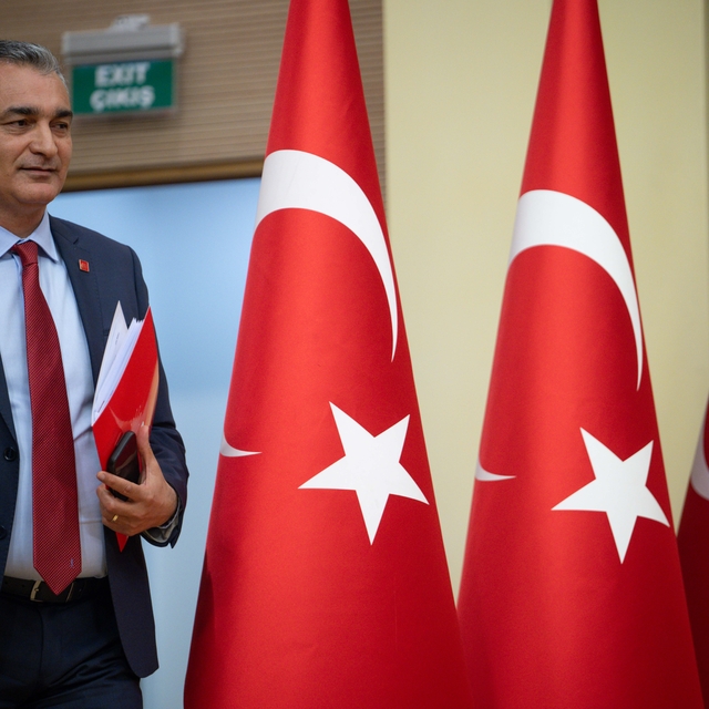 CHP, 9 milletvekilini kesin çıkarma talebiyle YDK'ye sevk etti