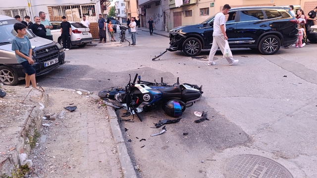 Otomobil ile çarpışan motosikletin sürücüsü yaralandı