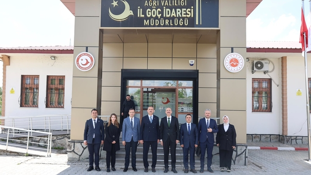 İçişleri Bakan Yardımcısı Cangir, Ağrı'da ziyaretlerde bulundu
