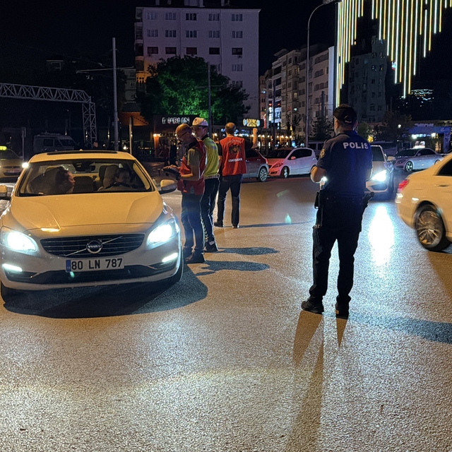 Eskişehir'de geniş çaplı asayiş ve trafik denetimi yapıldı