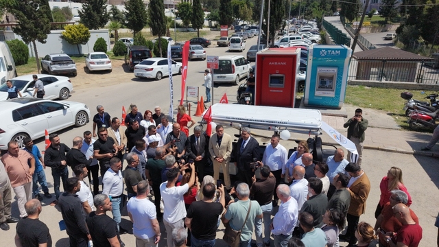 Hastaların 300 metrelik zorlu yoluna İskenderun Belediyesi'nden ring araçlı çözüm