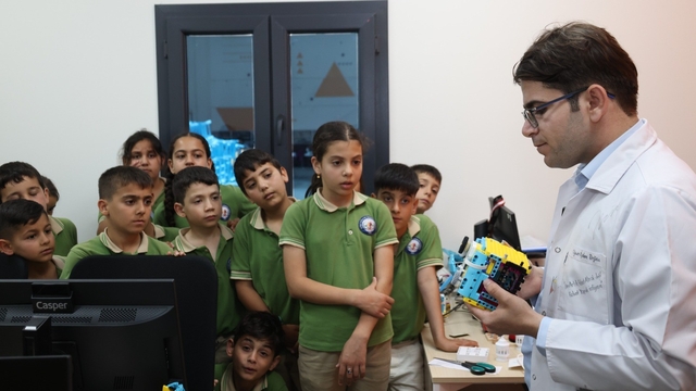 Minik öğrenciler Hatay bilim merkezinde bilimle buluştu
