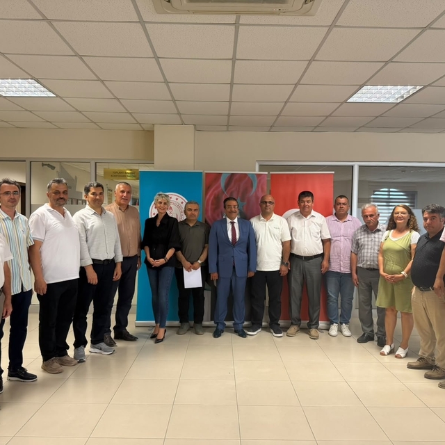 Burhaniye'de proje yürütücülerine törenle belge verildi