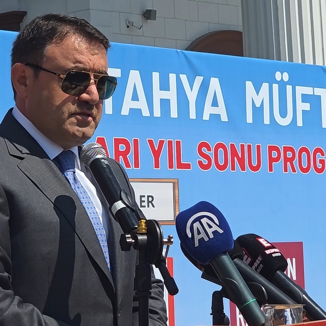 Kütahya Valisi Musa Işın: "Çocuklarımızı kötülüklerden korumanın yolu milli...