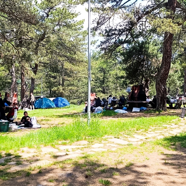 Bölgenin gözde tabiat parkı ziyaretçi akınına uğruyor