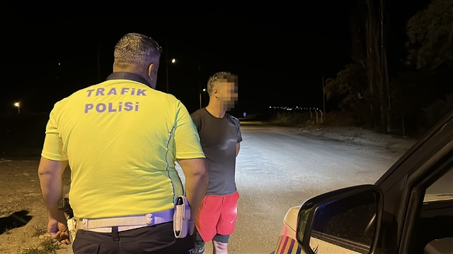 Polis uygulamasını görünce aracını park etti: 1.24 promil alkollü çıktı