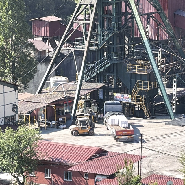 Maden ocağında çıkan yangın 6 gündür sürüyor
