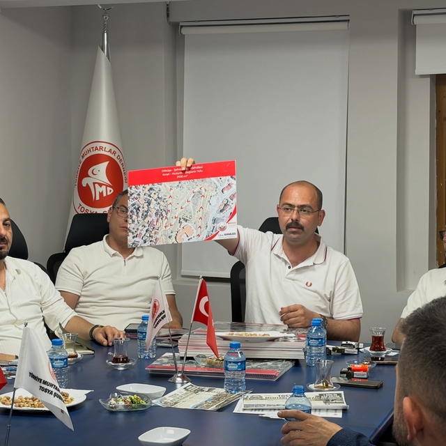 Tosya Belediye Başkanı Volkan Kavaklıgil muhtarlarla bir araya geldi