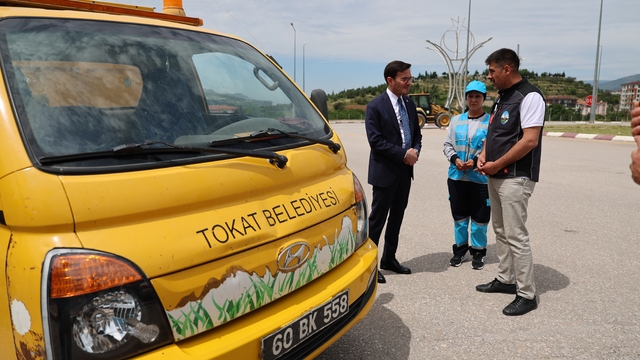 Tokat Belediyesi'nde çöp taksi direksiyonuna kadın eli değdi
