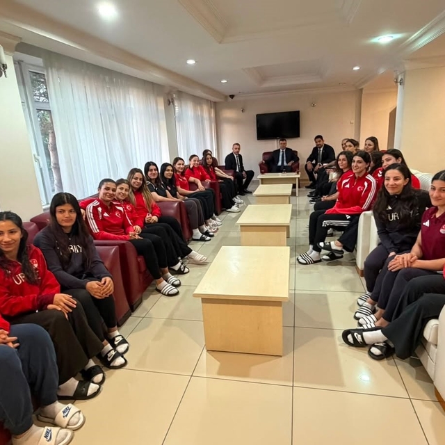 Türkiye Güreş Federasyonu Başkanı Taha Akgül Niğde'de