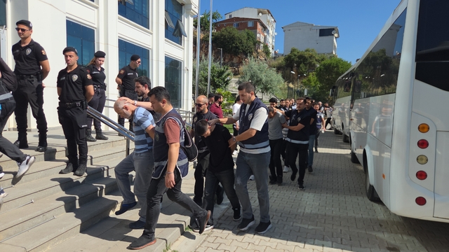 Bursa merkezli 4 ildeki uyuşturucu operasyonunda 29 şüpheli adliyede