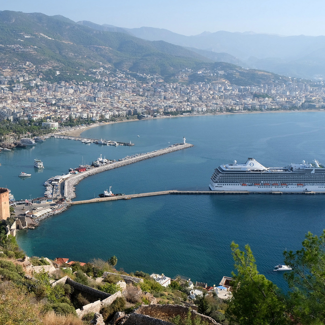 Ruslar konut için en çok Alanya'yı tercih etti