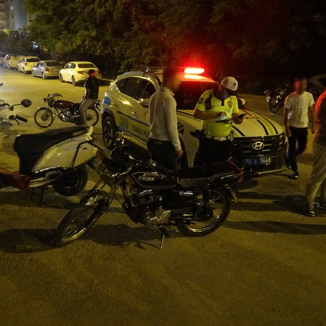 Kilis'te iki motosiklet çarpıştı: 5 yaralı