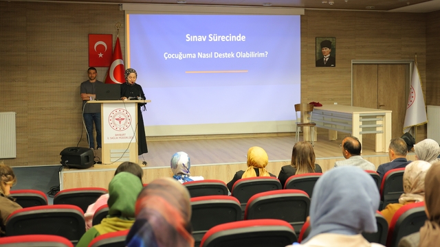 Bayburt'ta 'Sağlıklı Hayat Saatleri' programı düzenlendi