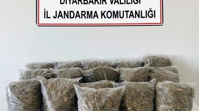Diyarbakır'da 38 buçuk kilo esrar ele geçirildi