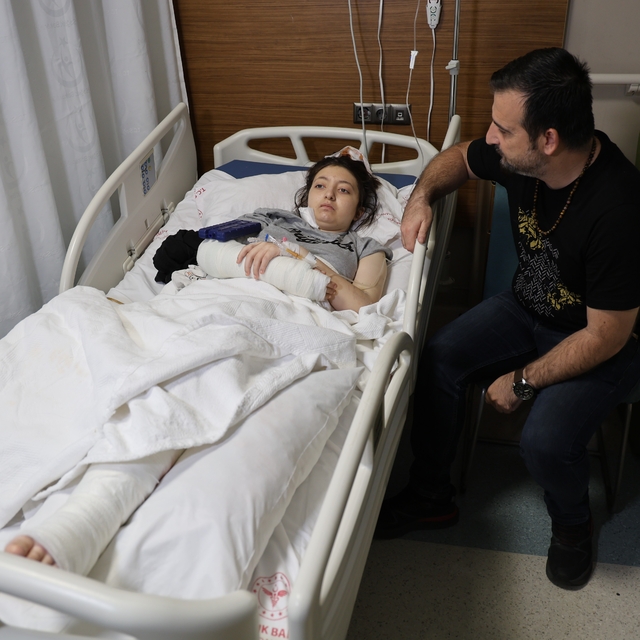 12. kattan düşen Ecrin'in doktoru: "Tente hava yastığı gibi enerjiyi sönüml...