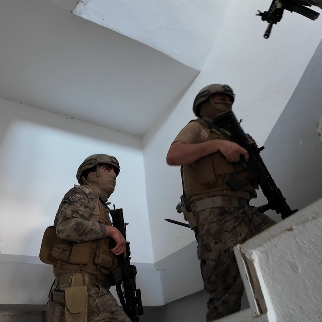 Adıyaman'da sanal devriye operasyonunda 14 kişi gözaltına alındı