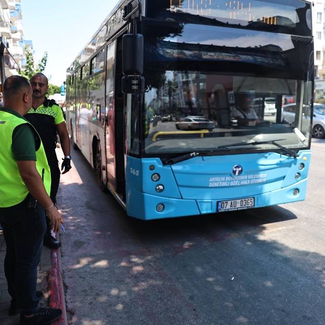 Büyükşehir'den otobüslere sıkı takip
Havalar ısındı klima denetimleri arttı