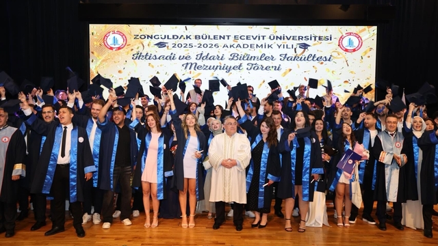 BEUN'da geleceğin yöneticileri mezuniyet coşkusu yaşadı