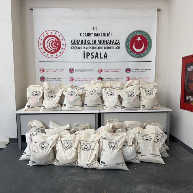 İpsala Sınır Kapısı'nda 1 ton 470 kilogram uyuşturucu ele geçirildi