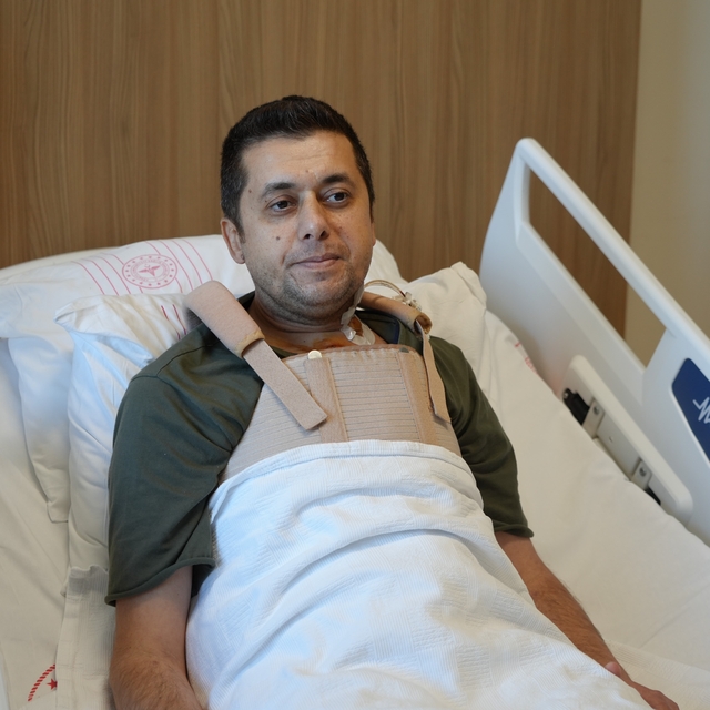 Aortu baştan sona değiştirilen hasta 10 saat süren kritik ameliyatla hayata...